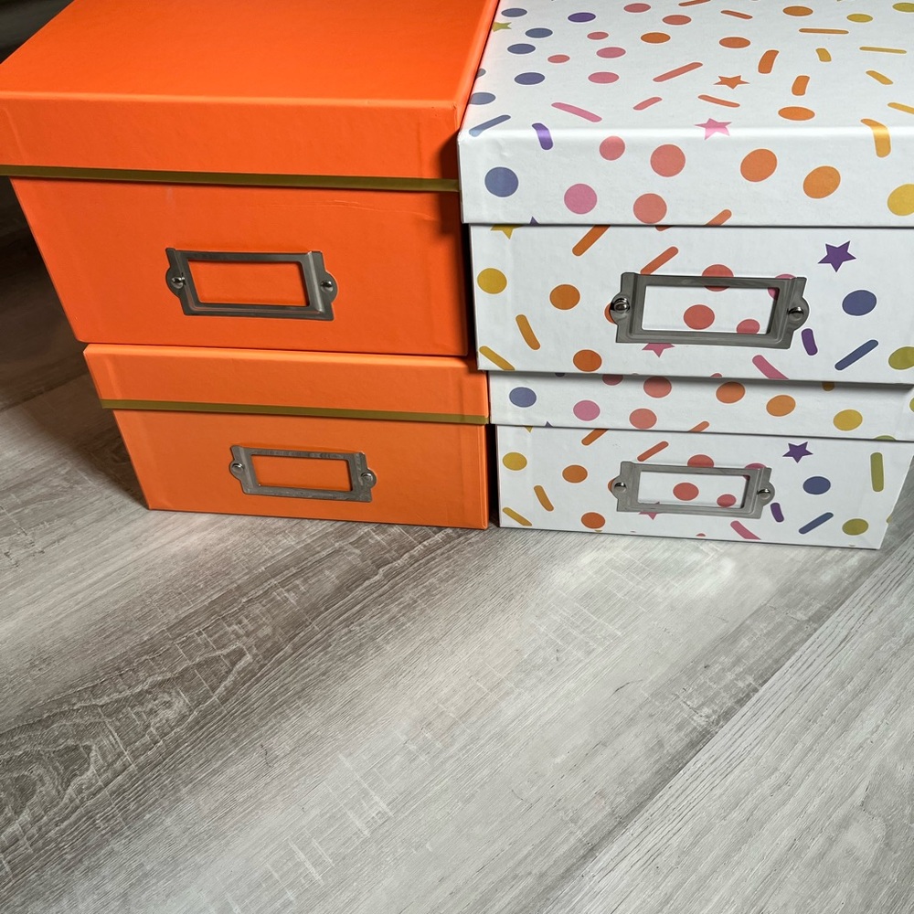 Grab boxes for giveaway- ONLY ONE SKINCARE LEFT!!
